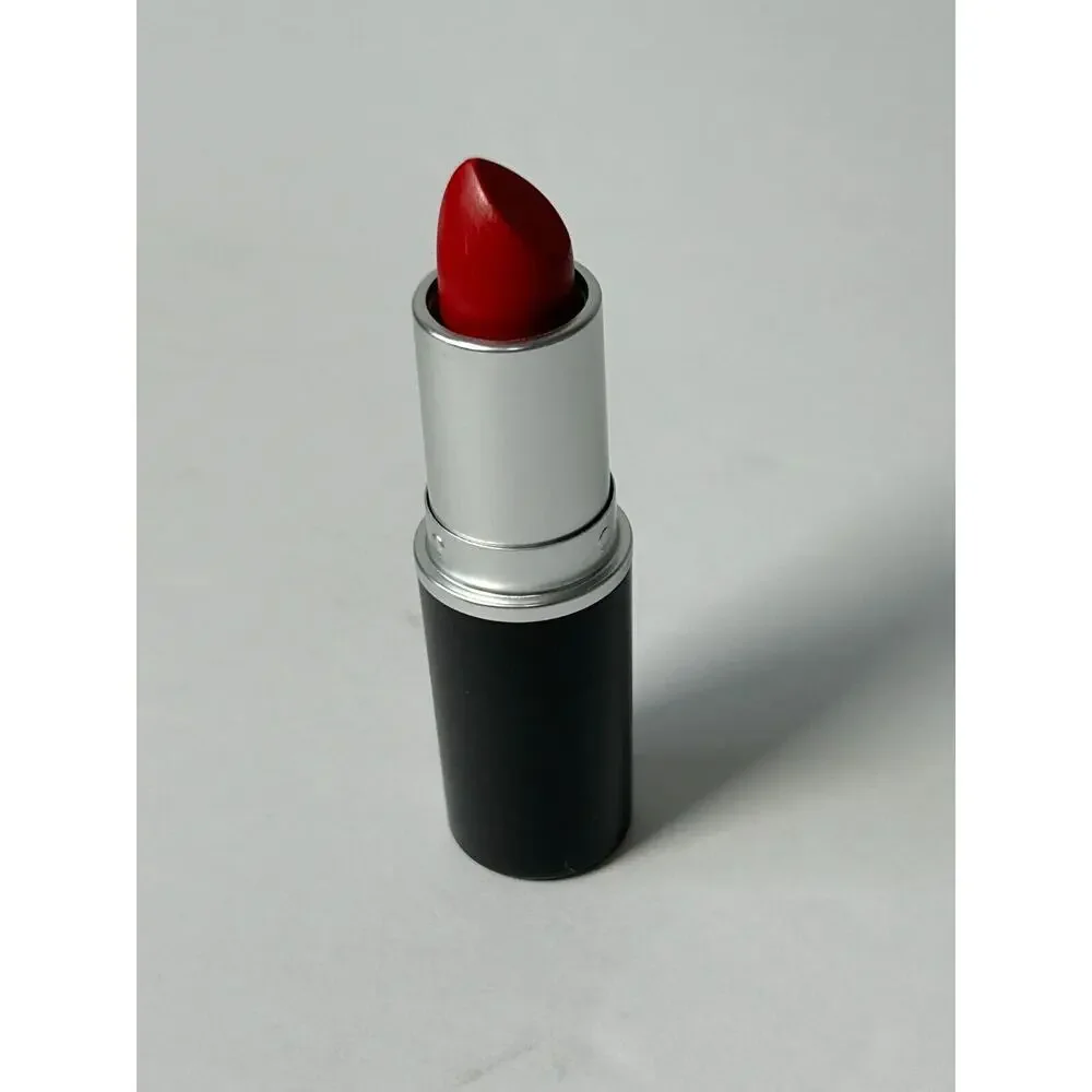 New in Box MAC Ruby Woo Retro Matte Lipstick‎ 0.10 OZ./3g